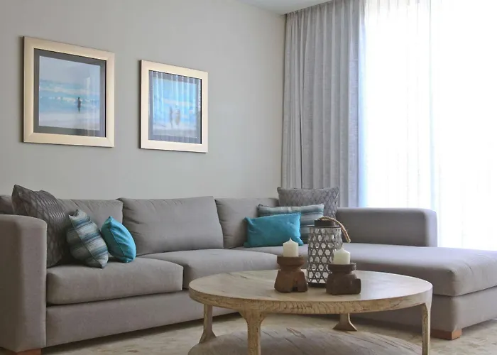 Anah Aparthotel